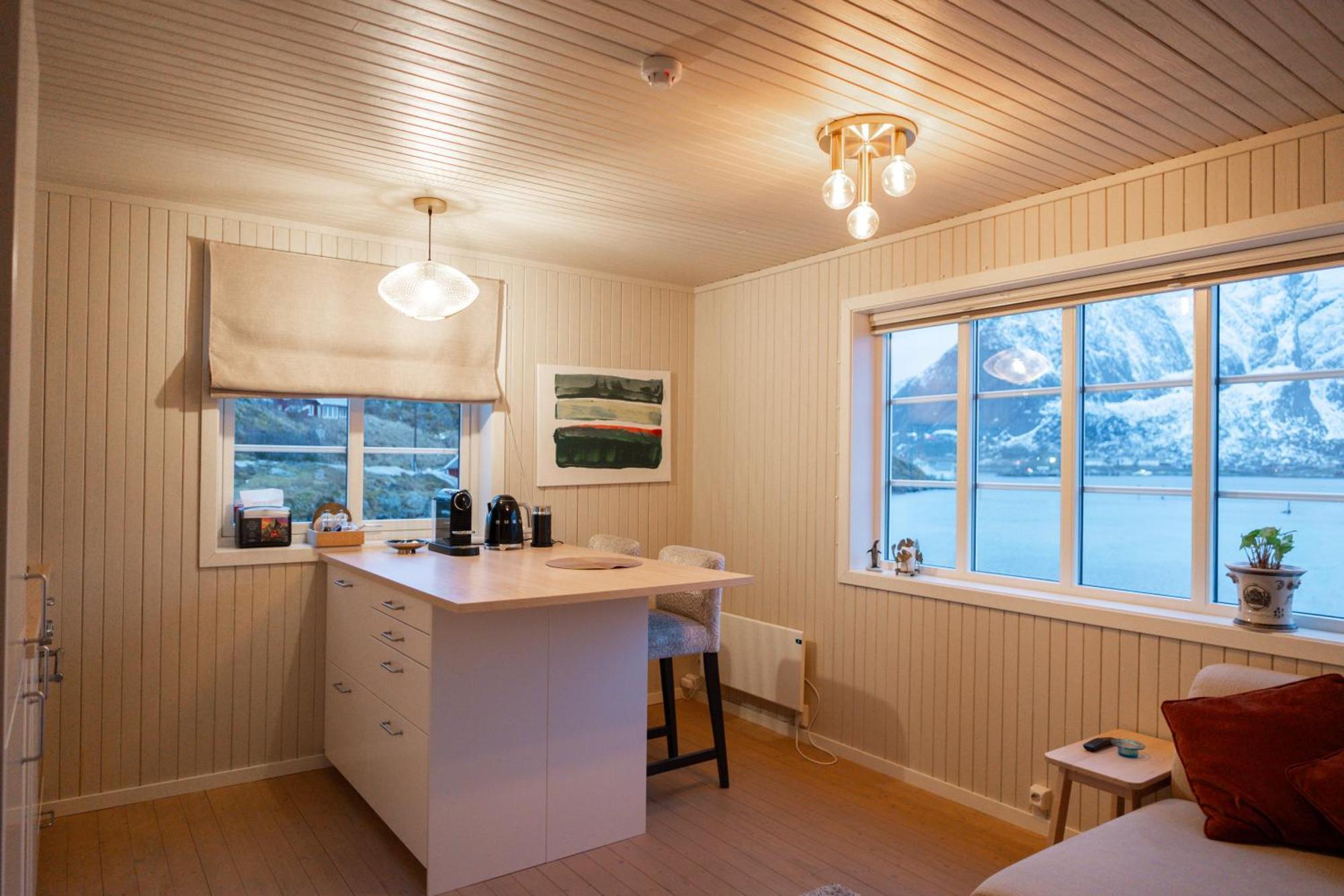 Little White House Villa Reine Luaran gambar
